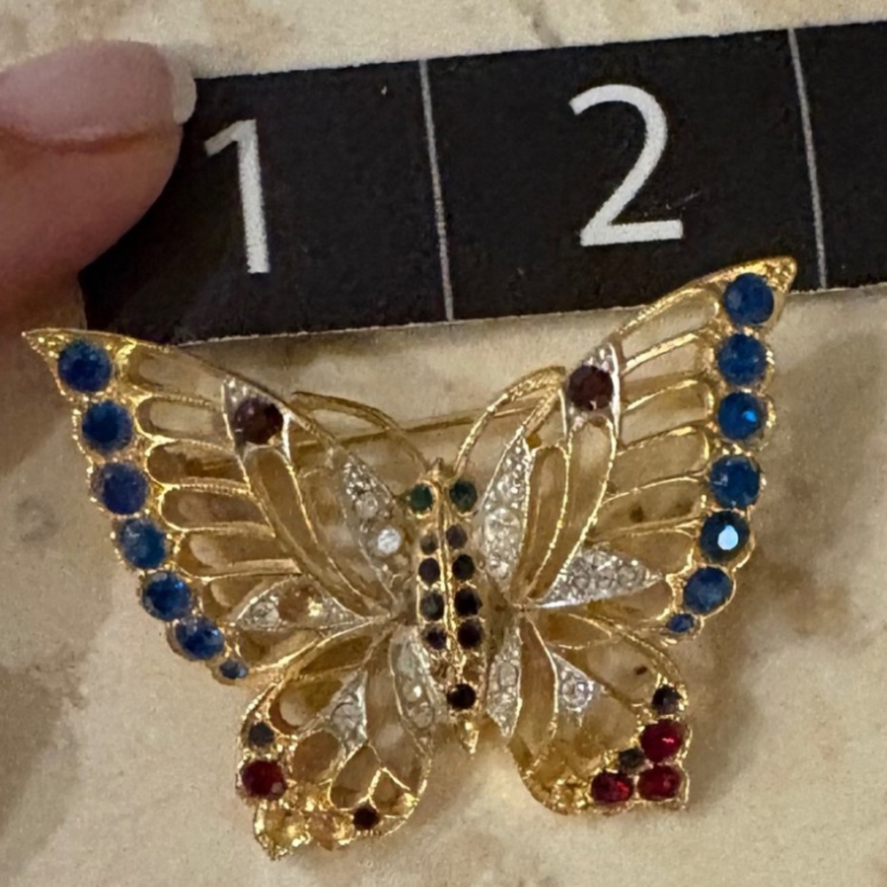 Vintage Signed Butterfly Brooch – Multi-Color Rhinestones, Gold Tone - Picture 5 of 6